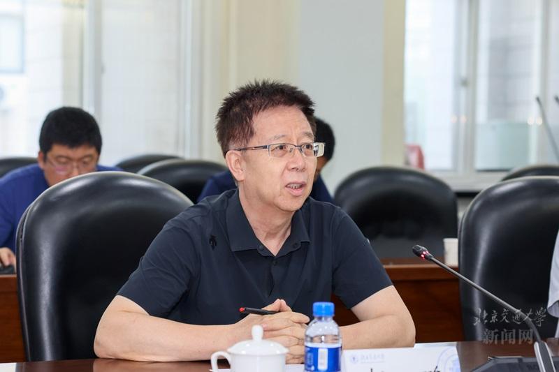 铁路技术：推动现代交通发展的强大引擎